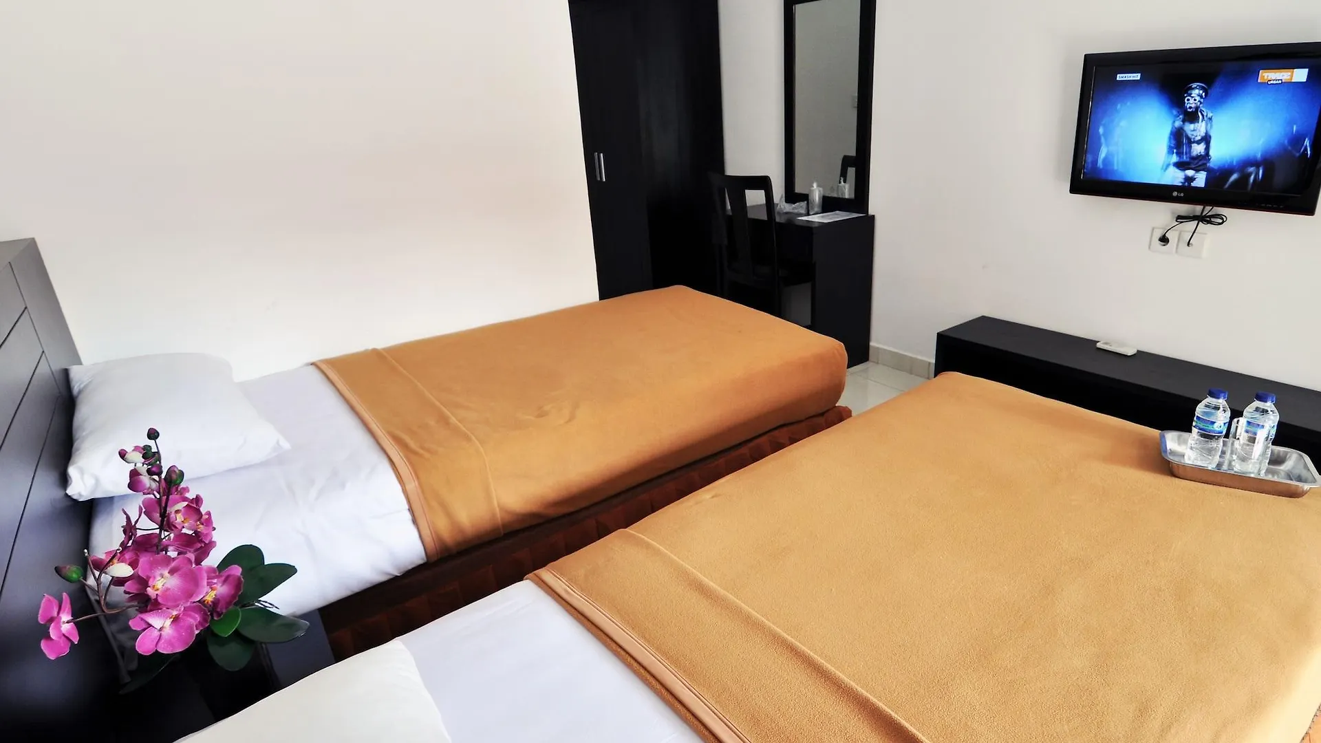 Jesens Inn II Кута 3*,  Индонезия