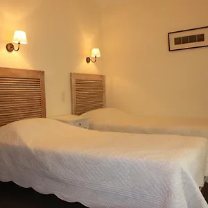 https://lou-cigaloun-orange.fr-provencehotel.com