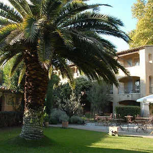 https://les-agassins.fr-provencehotel.com