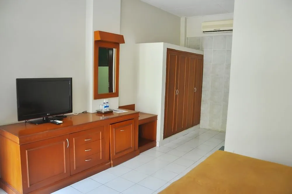 Jesens Inn II Kuta Lombok 3*,  Ινδονησία